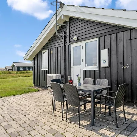 Eemil - 700m From The Sea By Interhome